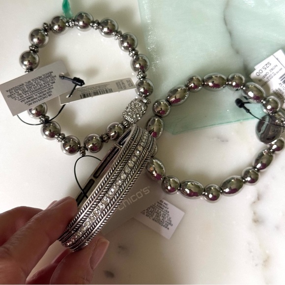 NWT Chico’s Set of 3 Silver Stretch Bracelets Beaded & Crystal Holiday Gift - Picture 9 of 10
